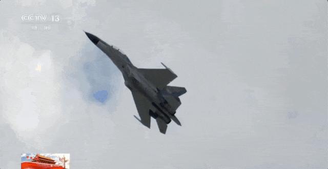 探访歼-16机库 揭秘“空中炸弹卡车”