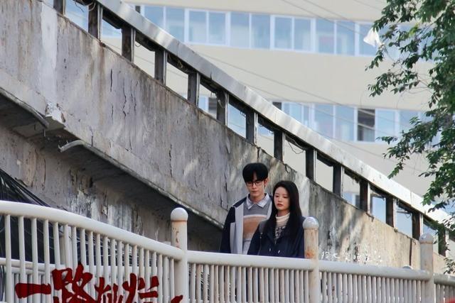 丞磊徐若晗进组玉簟秋 宫门三兄弟集结引发期待