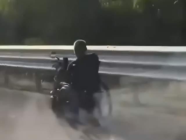 交警回应5位老人驾驶三轮车上高速 导航误导引发关注