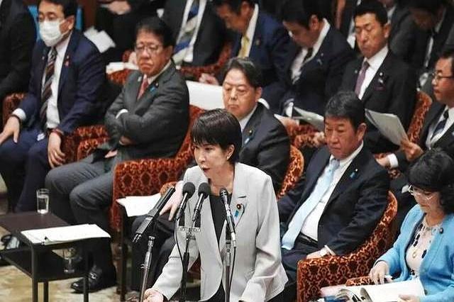 高市的狂妄是安倍10年前埋下的祸根 右翼政客的疯狂赌局