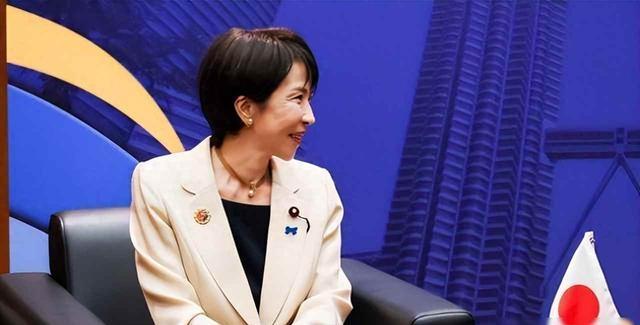 枫叶红了赴日游客退了 旅行梦因政治风波破碎