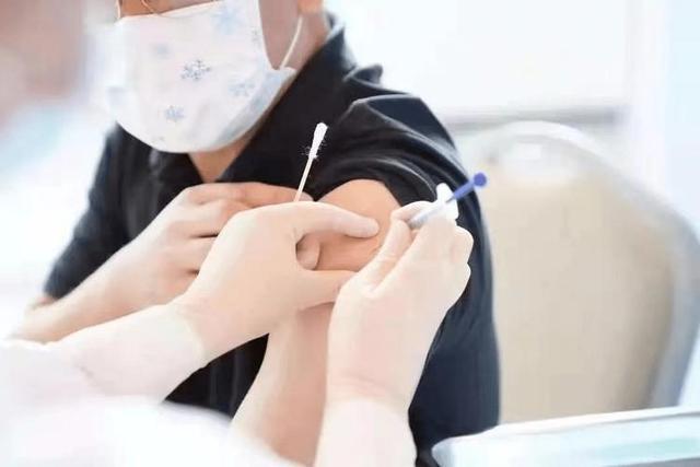 普通发热不建议自行服用奥司他韦 医生：服用奥司他韦的人，身体出现4种症状必须停药