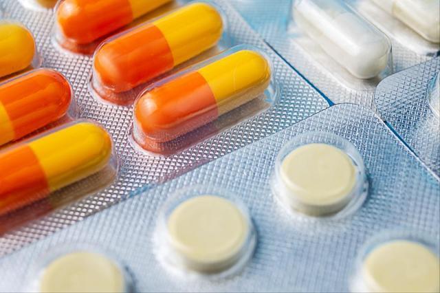 普通發(fā)熱不建議自行服用奧司他韋 醫(yī)生：服用奧司他韋的人，身體出現(xiàn)4種癥狀必須停藥