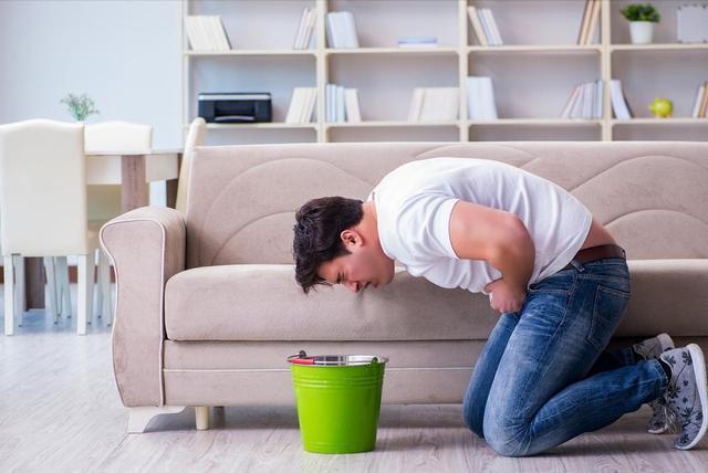 普通发热不建议自行服用奥司他韦 医生：服用奥司他韦的人，身体出现4种症状必须停药