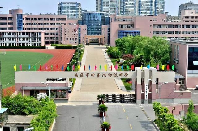 學?；貞獙W生簽“放棄中考承諾書” 鼓勵參加中考