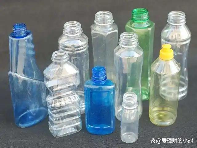 我這一身聚酯纖維派上用場(chǎng)了 冬季穿衣新趨勢(shì)