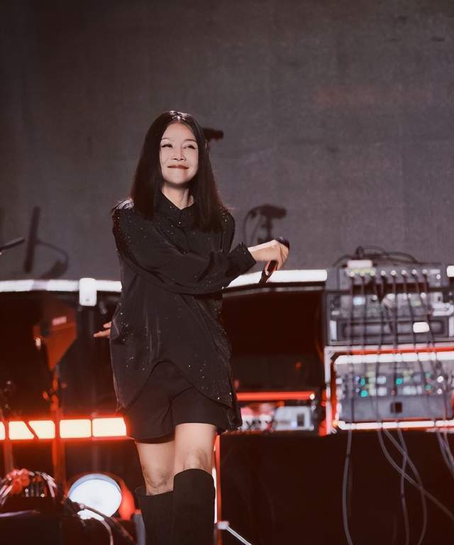 田震全网寻找01年保留票根的歌迷