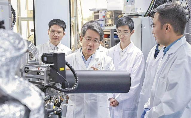 “神仙打架”被中国科学家终结 用原子画上句号