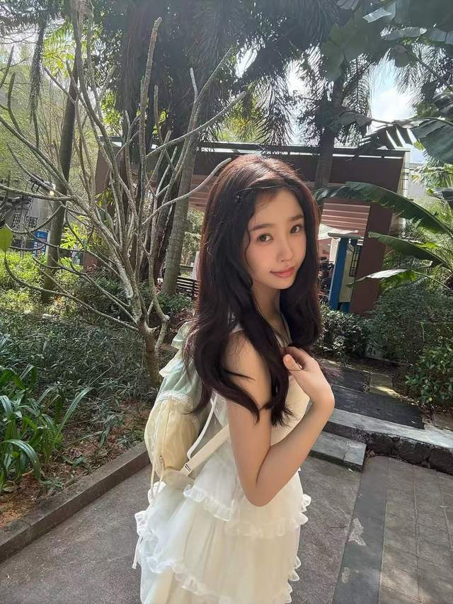虞书欣何与给内娱亲密戏上强度了