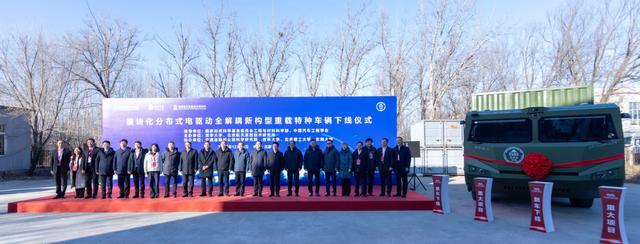 博主：火箭军或迎新型核载具 全地形隐身发射车