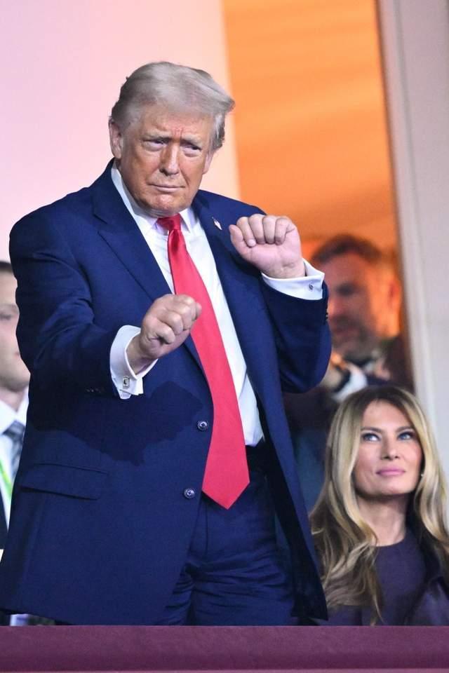 特朗普称妻子讨厌他跳舞：不像个总统 舞蹈争议折射美委矛盾