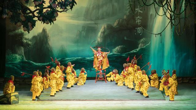 婺剧《三打白骨精》精彩变装来了 科技与传统碰撞戏曲盛宴