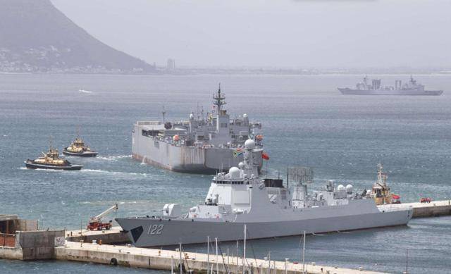 特朗普自封“委内瑞拉代总统”！还要袭击伊朗？中国亮剑不许生乱 全球规则博弈升级