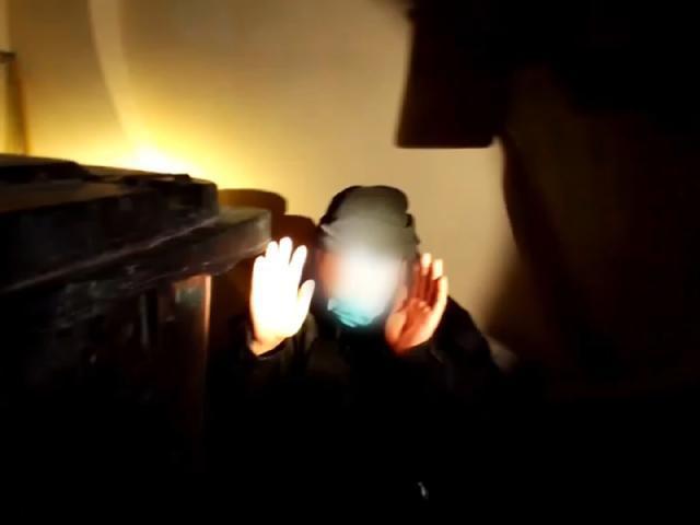 民警狂追八百米握获贴涉诈告白须眉