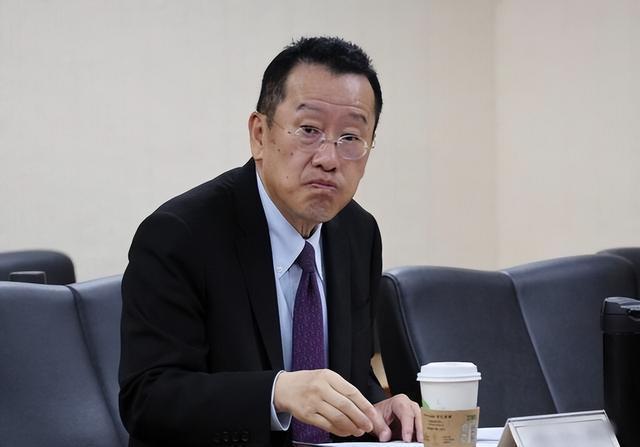 台防务部门负责人被批“装神弄鬼” 军购预算引争议