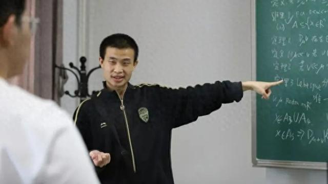 韦东奕正式获聘北京大学长聘副教授