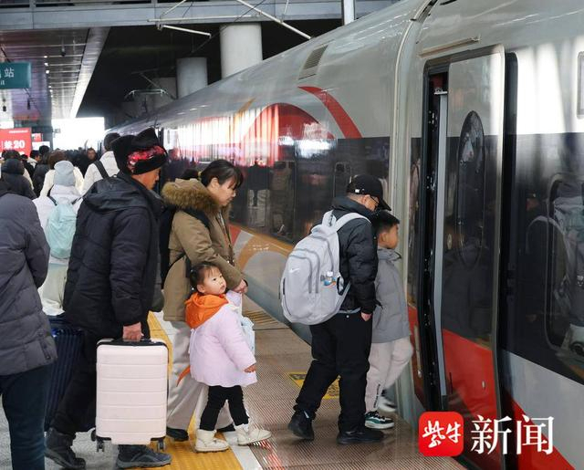 春运只为奔赴那一场共同的团圆 数十亿人次的温暖迁徙