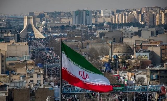 第32轮猛攻，伊朗顺手扣押日本公民 博弈加剧