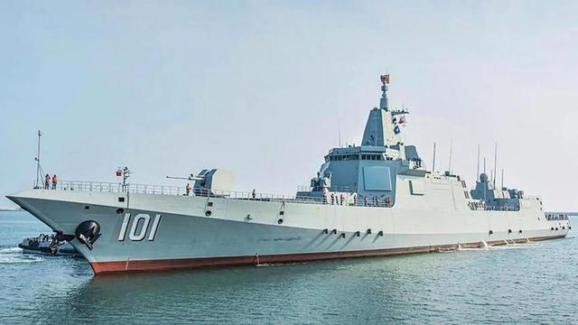 20秒看咱家10艘万吨大驱 超级舰队震撼亮相