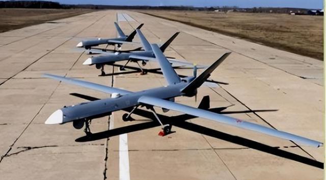 专家：乌克兰一夜成西方“战争导师”