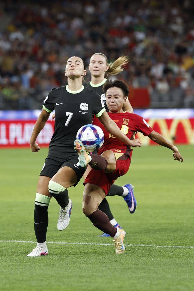 张琳艳点球制造细节画面公布 公正判罚消除争议