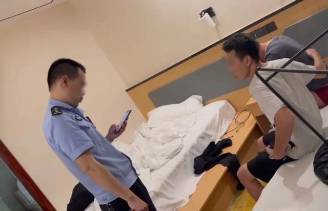 被打者持双节棍反击致闯入者轻伤二级 防卫边界引发争议