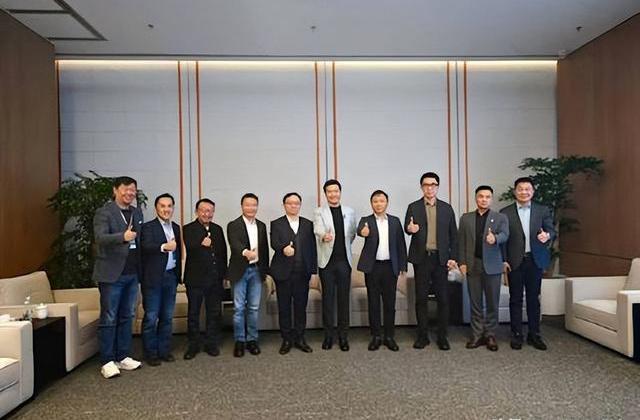 车圈内卷的尽头是结盟吗