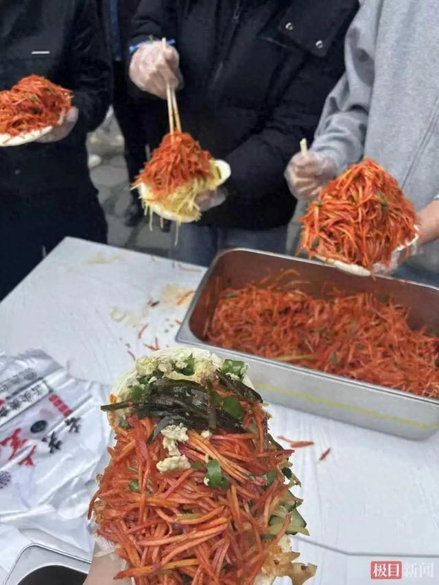 男子吃2斤胡萝卜丝得肠梗阻