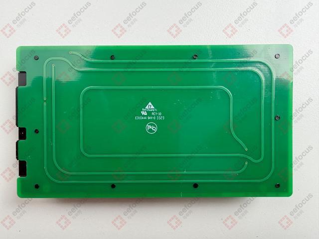 小米发布新一代SU7拆解 揭秘车载无线充电模块