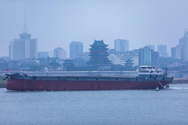 万吨大驱看一次激动一次 南昌舰全命中铸辉煌