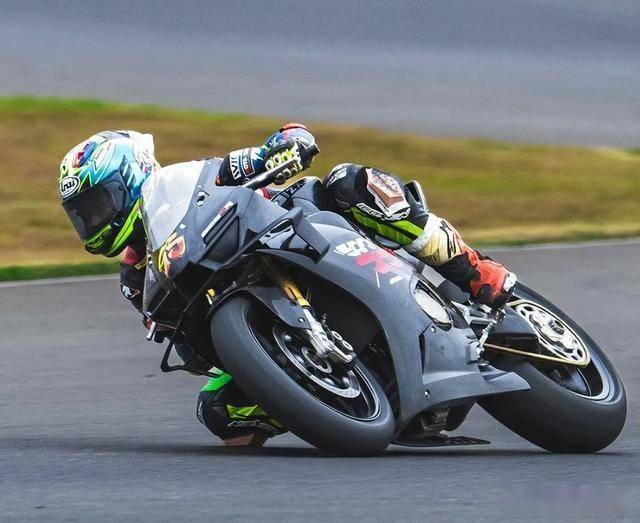 张雪打破偏见 国产摩托迎来历史性突破