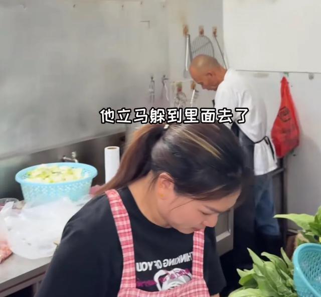 莫氏鸡煲又来千万粉丝网红 意外走红引发关注