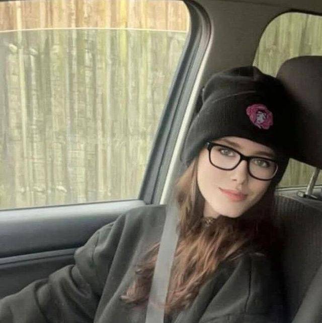 英国19岁少女被养了7年的猎犬咬死