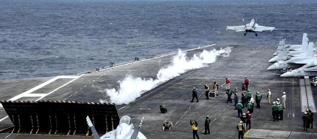 美军重新审查福特级航母有何影响 特朗普欲改回蒸汽弹射器