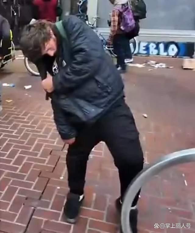 旧金山街头吸毒者呈现丧尸般状态