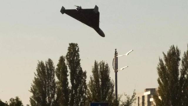 乌克兰：俄罗斯发动大规模空袭 全天多波次袭击