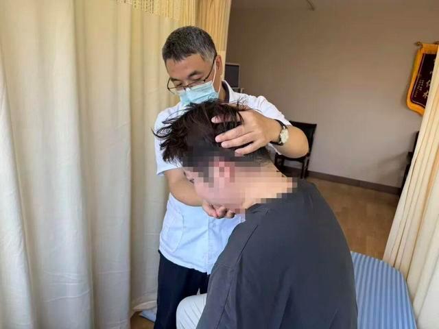 男子突然恶心呕吐确诊耳石症 复位后仍需调理