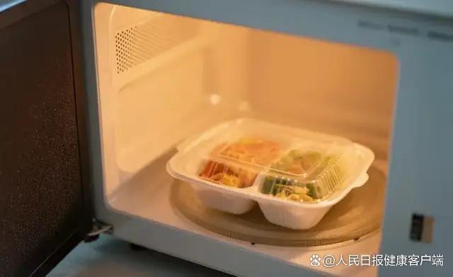 7个通俗才智把微塑料伤害降到最低 隔离“塑料刀片”要挟