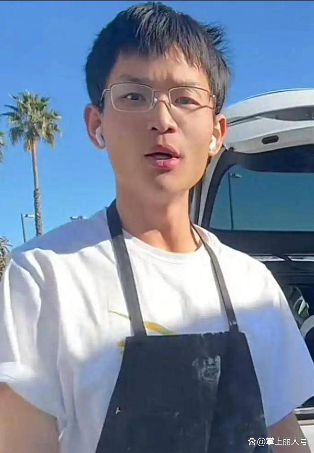 在美卖酱香饼小伙受邀议会发言