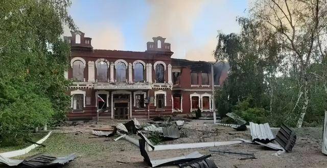 俄巡航导弹袭击基辅引发大规模爆炸 战场报复升级