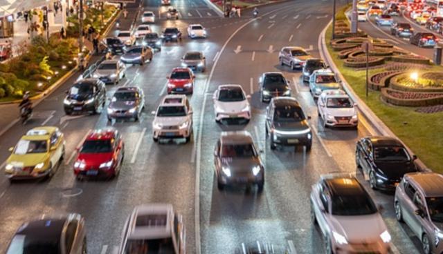 新能源車(chē)變胖讓老司機(jī)都犯愁 車(chē)身重量翻倍增長(zhǎng)