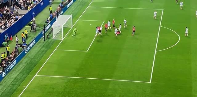 从0-2到3-2绝地大逆转！世界杯：阿根廷淘汰埃及，恩佐争议绝杀