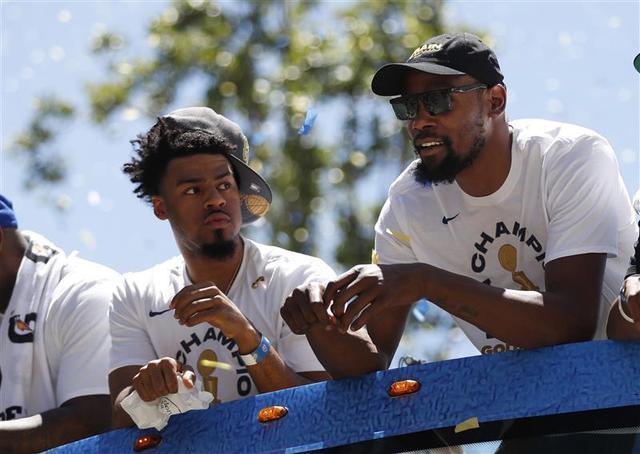 NBA又回到巨星组队时代了吗 短期豪赌再现