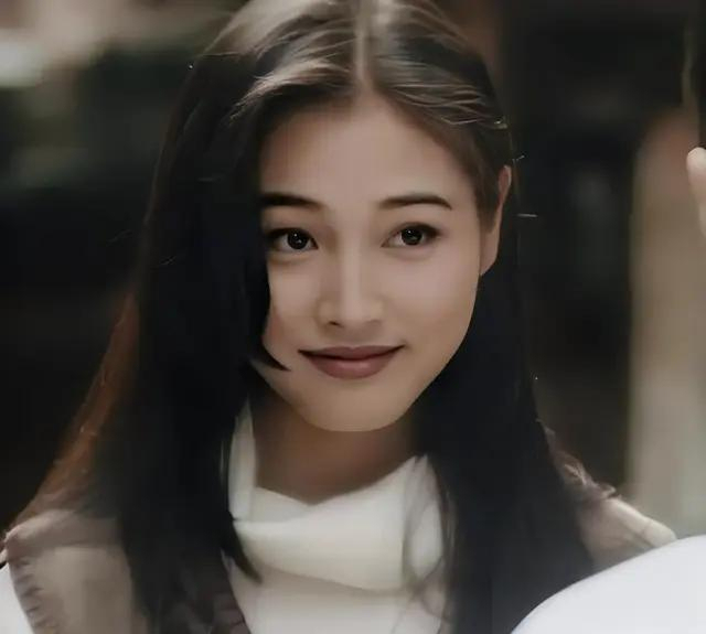 56岁内地演员张延离婚，22年前嫁港星张锦程，育有一女但长期分居 为女儿维持婚姻多年