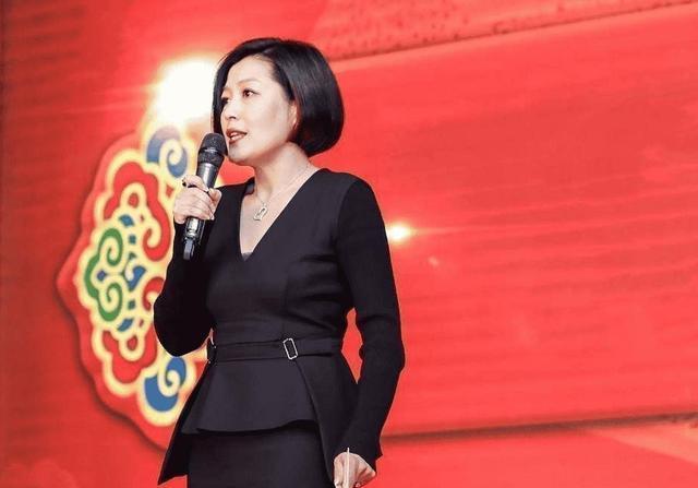 哈文在北京过57岁生日，在美国纽约住富人区，兑现与李咏的约定