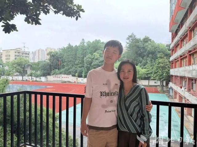 全网牵挂的郭斌已到长春大学报到 13年励志旅程圆满开启