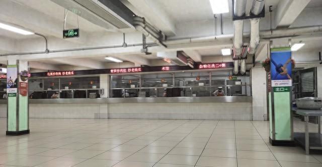 “不得报销烟酒、扑克牌”