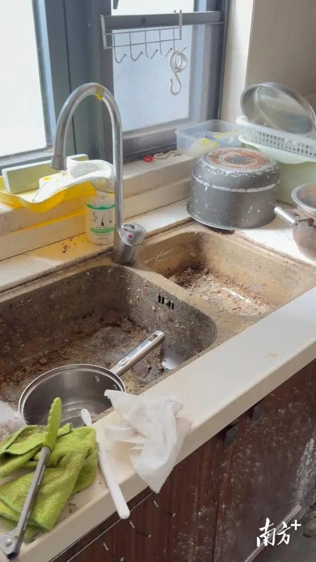 女子回应把13岁儿子独留出租屋 监护责任缺失引发关注