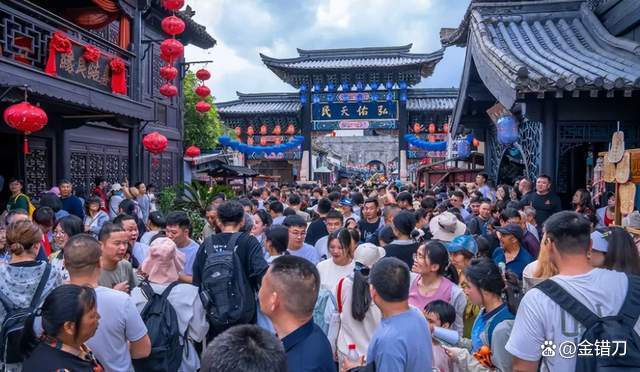 国庆县城游为何化身“最狠镰刀” 性价比不再