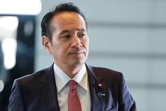 高市早苗新内阁遭当头一棒